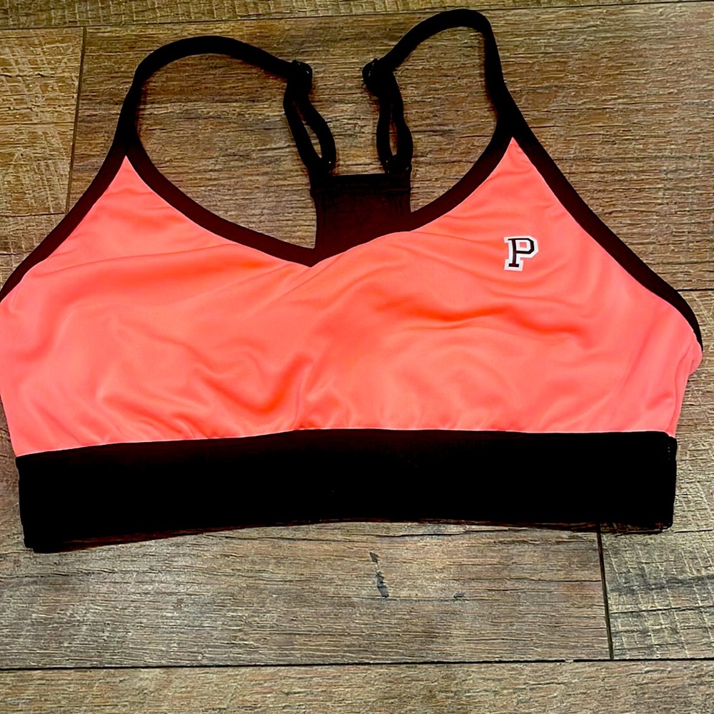 Women’s sports bra
